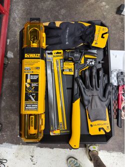 Dewalt carhart bundle