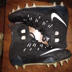 Nike Cleats Size 8