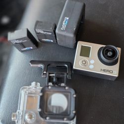 Gopro hero3 charger and 2 battery