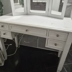 Makeup Vanity