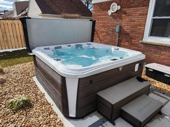Marquis Hot Tub - Good - Dearborn, MI