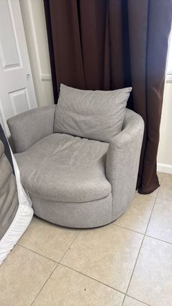 Swivel chair