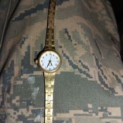 Gold Orblovoa Watch