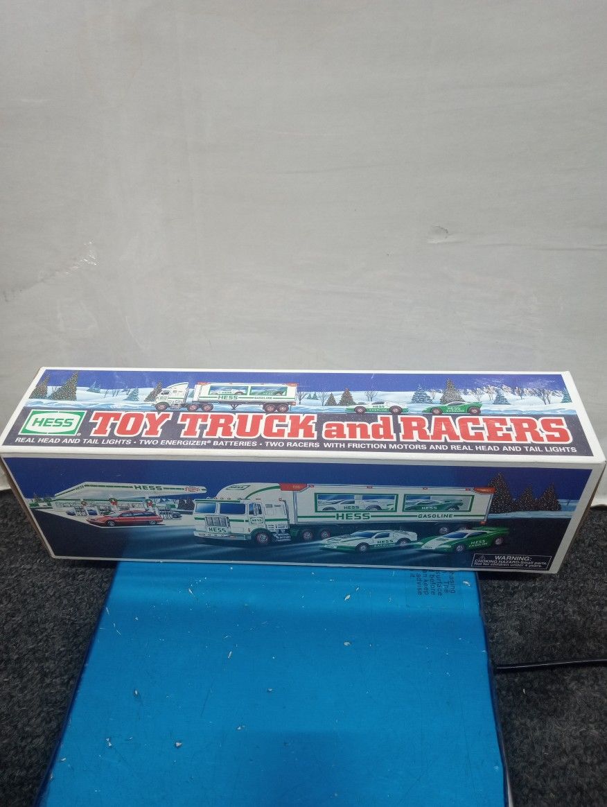Hess Toy truck and racers 1997