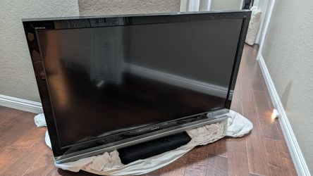 52-inch SONY LCD HDTV, 120Hz TV