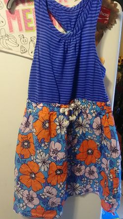 Vestido nuevo size 5T