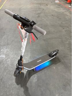 Restored Segway E2 Plus Electric Scooter, 15.5 mph Max Speed, 15.5 Miles Max Range, Teens and Adults, Black (Refurbished)