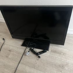 32” Emerson Tv 