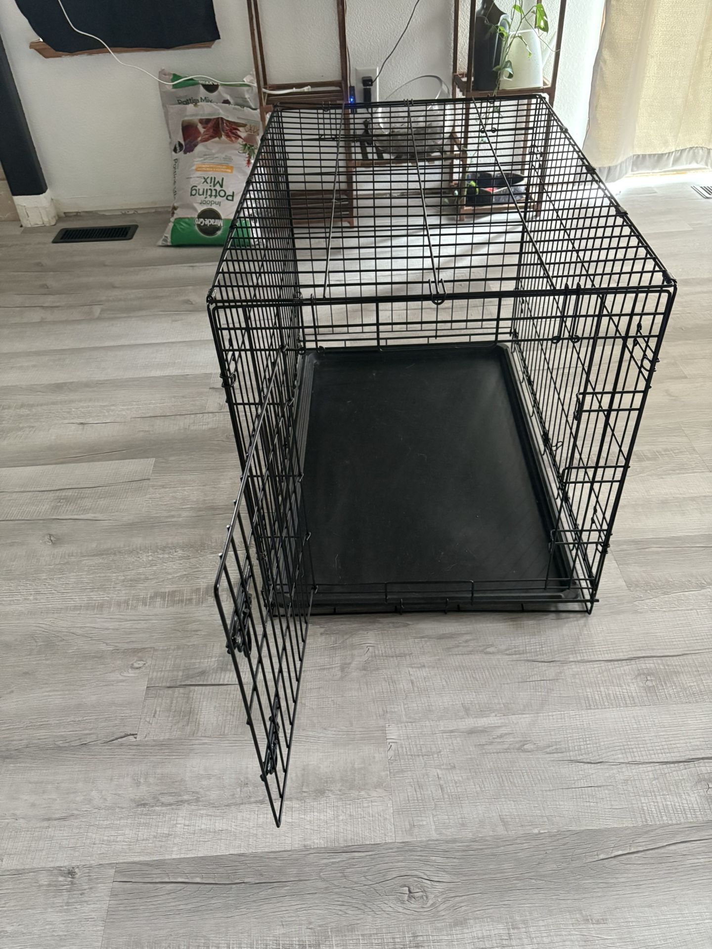 Metal Dog Kennel