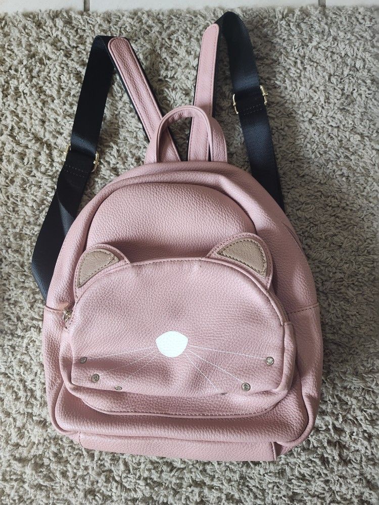 Gently Used Purse/Backpack @ A Great Price 