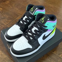 Nike Air Jordan 1 MID GS