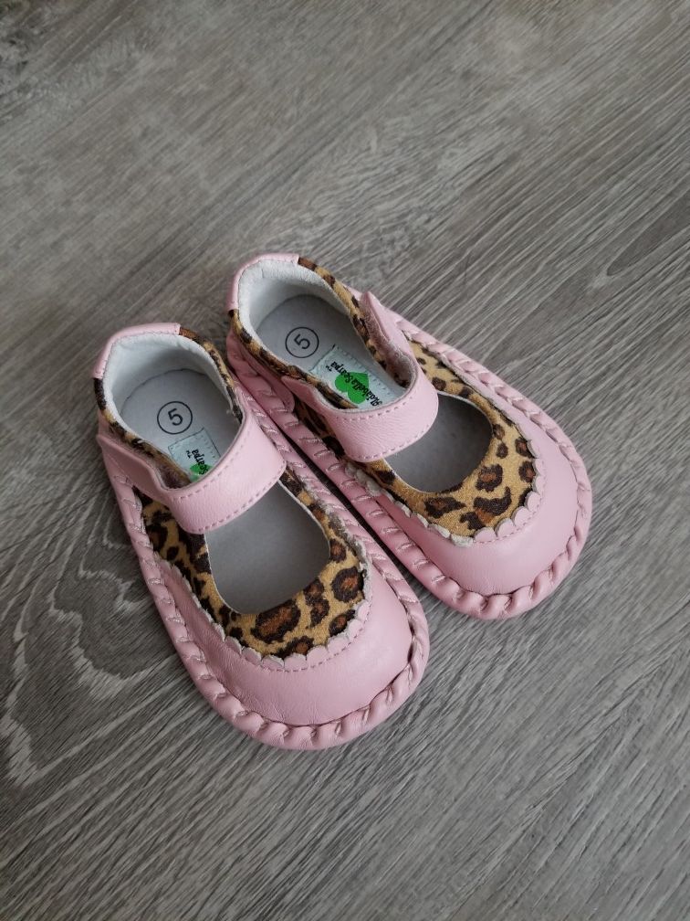 Aldabella scarpa Baby Shoes (size 5)
