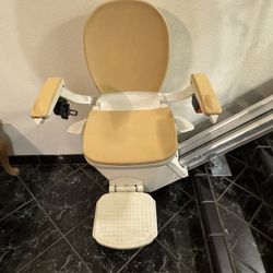 Great Condition Stairlift With All Amenities