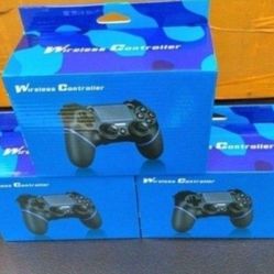 PC/PS4 BLUETOOTH WIRELESS CONTROLLERS 3FOR 25$ SPECIAL 