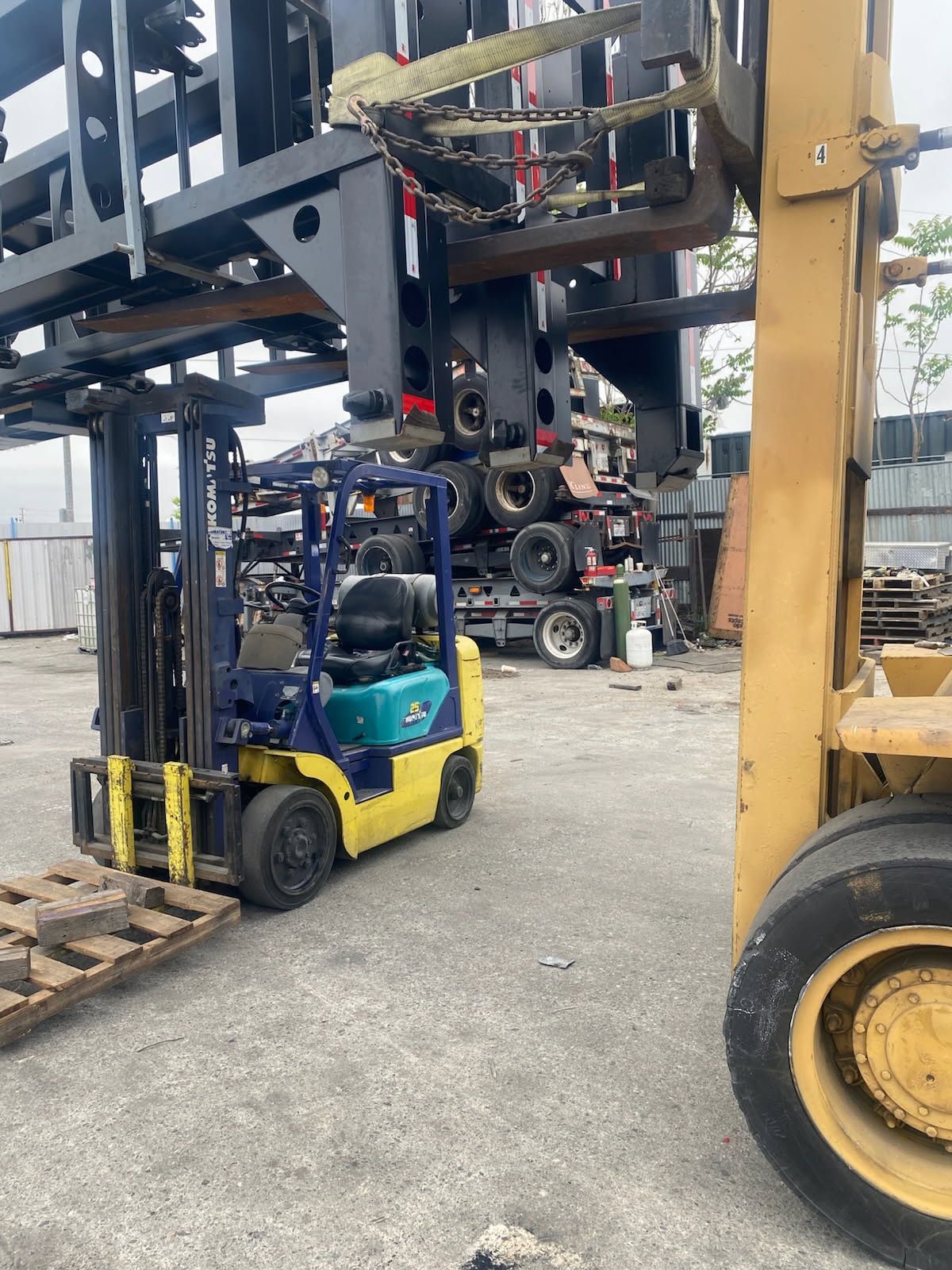Komatso Forklift 6,000 Lbs