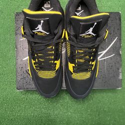 Air Jordan Retro 4 Thunder Size 13 In Great Condition With Shoe Box. 