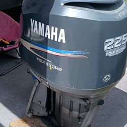 Yamaha F225 fourstroke outboard