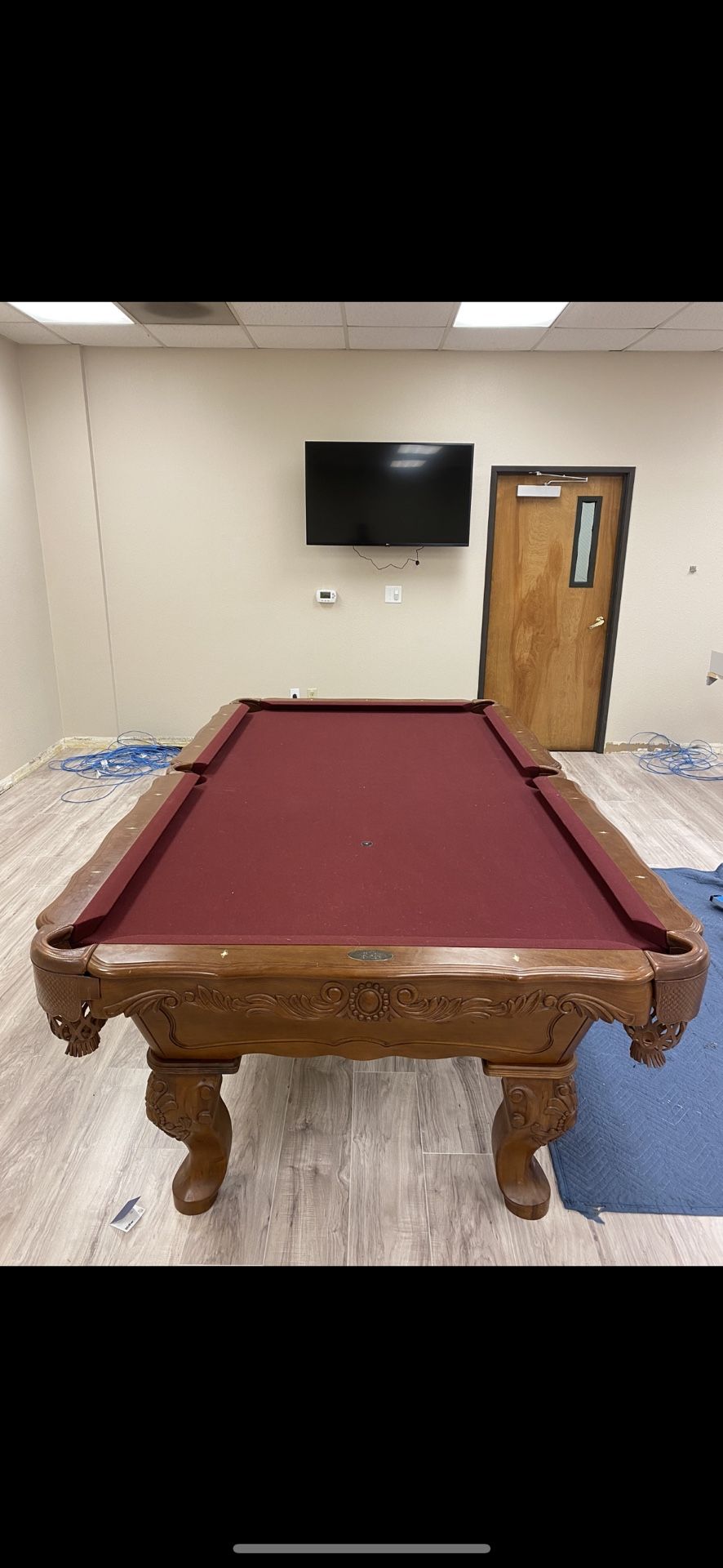 Pool Table • 8 Foot • 3 Peice Slate Billiards Table