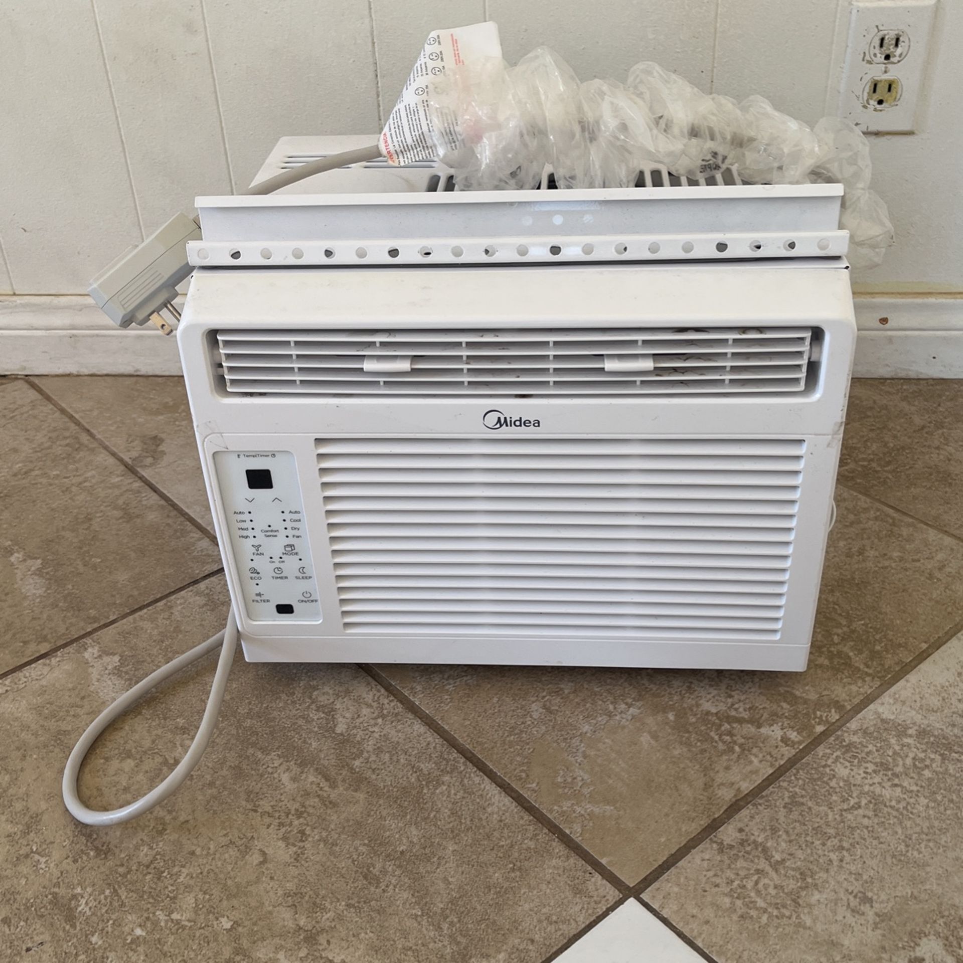 Midea MAW05M1WWT Window Air Conditioner