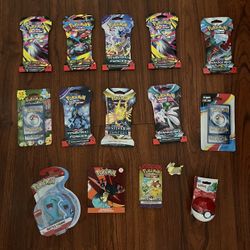 Pokémon Cards and Battle Figures 