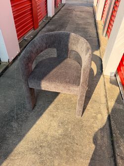 4 IDENTICAL  GREY Gwen Modern Luxury  Upholstered