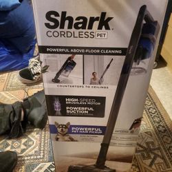 Shark Pet Cordless Stick Vacuum with Anti-Allergen Complete Seal - IX141H: Best Rated, HEPA Filter, 40 Min Run Time