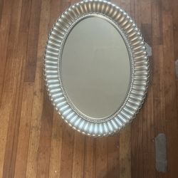 I’m Selling A Mirror