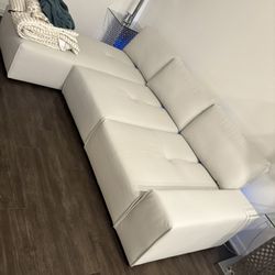Rooms To Go Modular Couch 