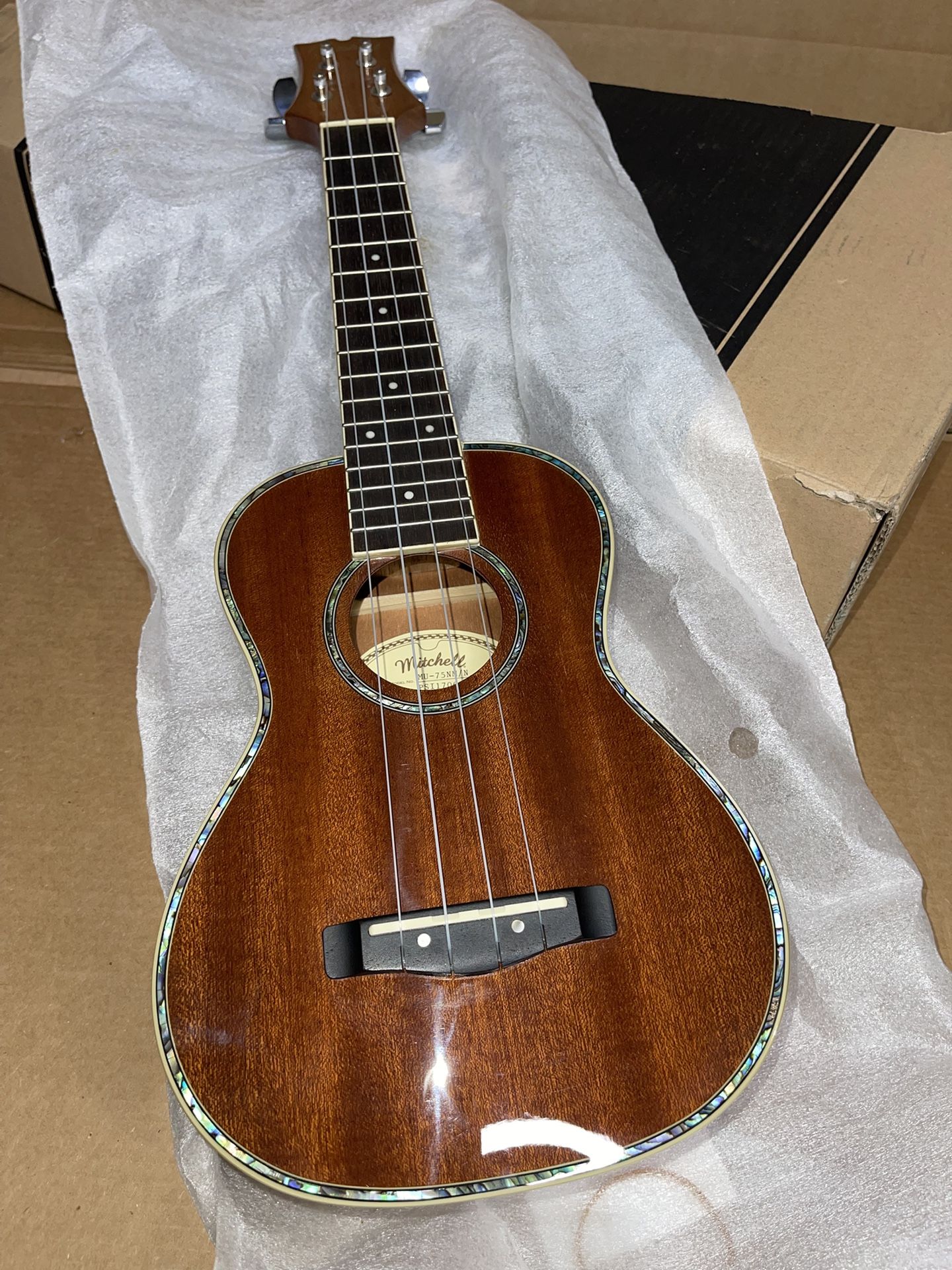 Mitchell Concert Ukulele