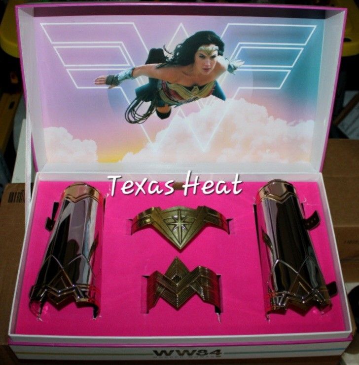DC Comics Wonder Woman 1984 Limited Edition Jewelry Replica Set