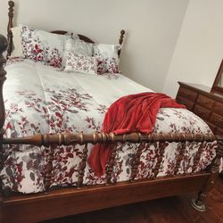 Antique Queen Bedroom Set