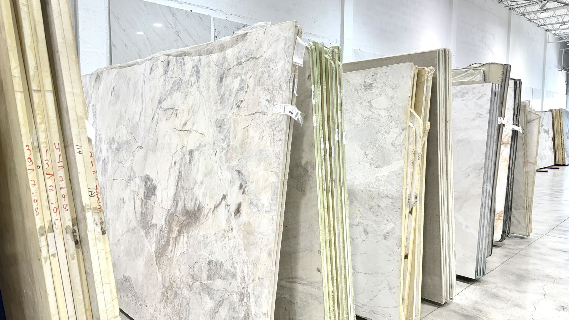 CALACATTA QUARTZ JUMBO SLABS TRAMONTANA 127X64 2CM FOR KITCHEN COUNTERTOPS