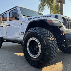 Kmc 235 Beadlock Black / Silver Ring 17x9 5x5 - -38 Offset With Nitto 37x12.50R17 M/T Tires🔥🔥🔥🔥