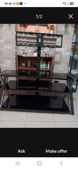 Mesa Para Televisor De Vidrio De Tres Niveles.con Base Para Instalar La Televisione