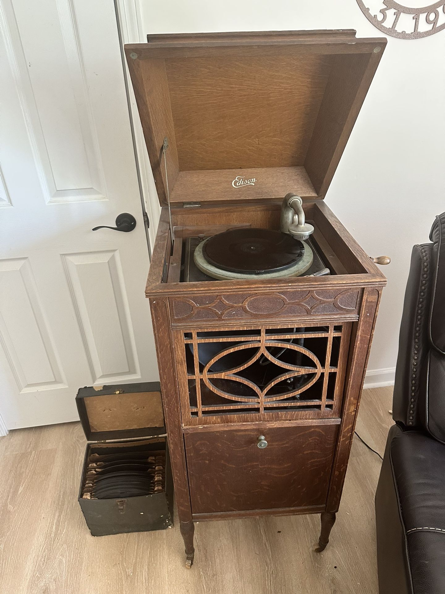 Thomas Edison Victrola And Albums
