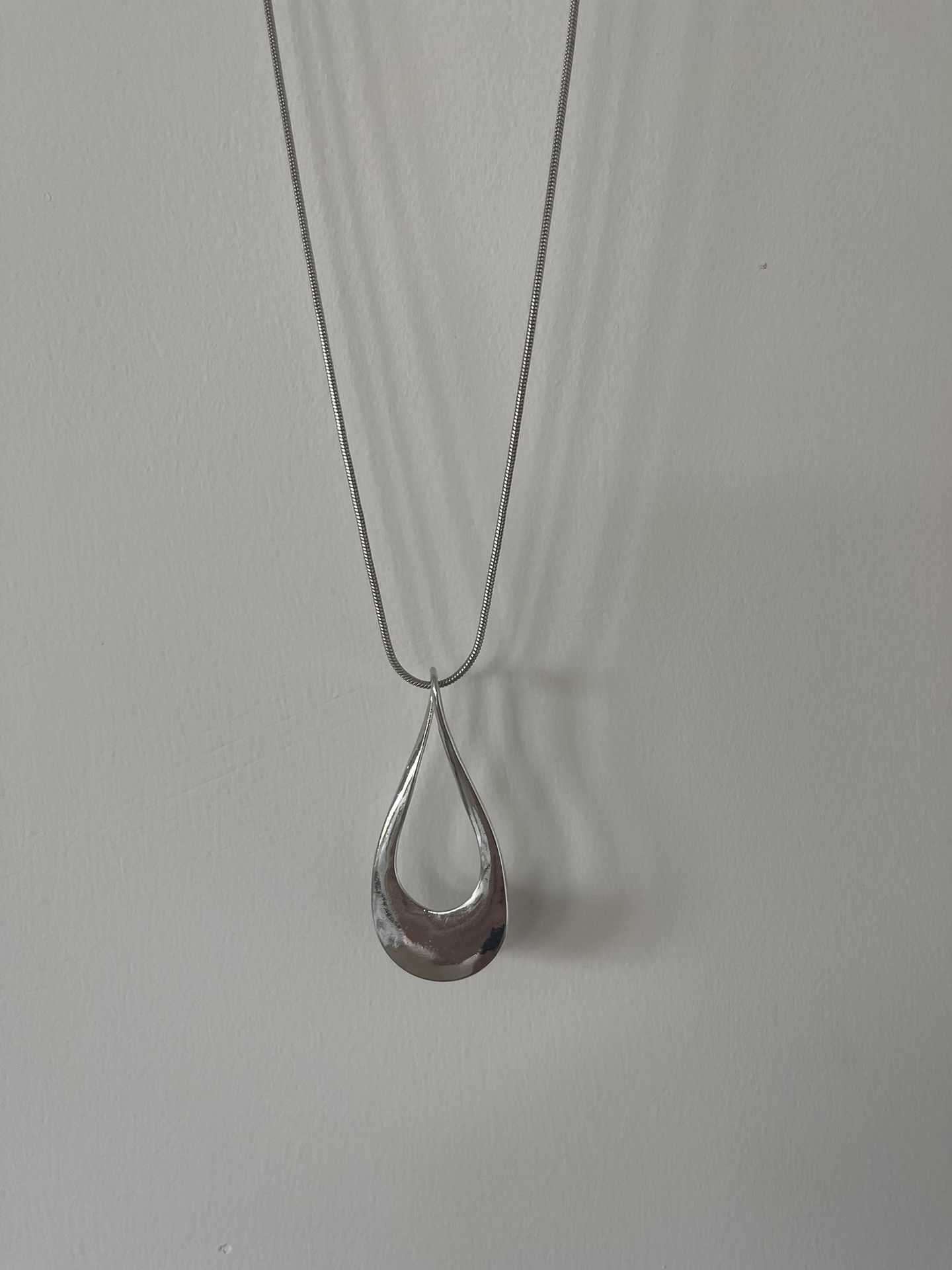 Silver Tear Drop Necklace 
