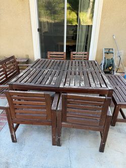 Outdoor table and chairs