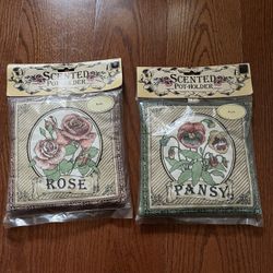 Set Of Two Scented Potholders: Rose, Pansy