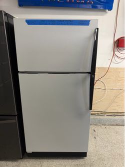 Top Freezer Refrigerator