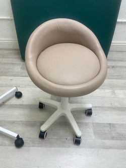 Swivel chair