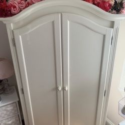 Armoire