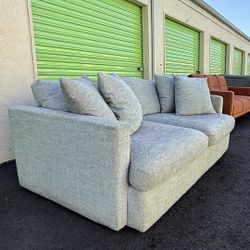 BEAUTIFUL  COUCH. DEEP SEATS