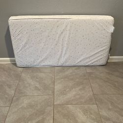 Crib/Toddler Bed