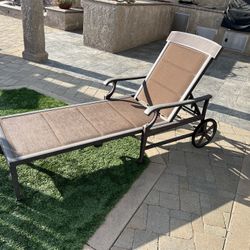 FREE lounge Chair 