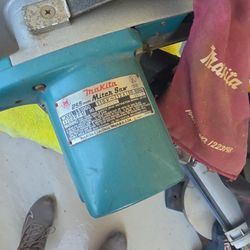 Makita 255mm Mister Saw