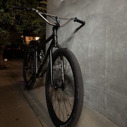 Élite BMX 29in
