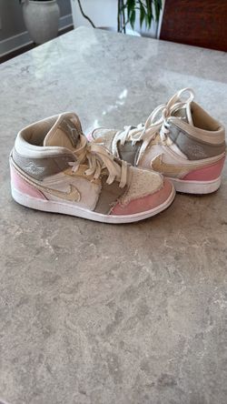 NIKE youth 5