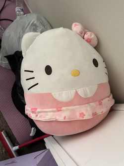 Hello Kitty Squishmallow
