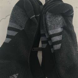 6 Pairs Of Men’s Adidas Socks