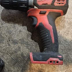 Milwaukee M18  Drill